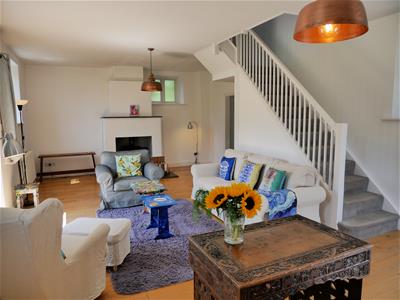 MAIN LIVING SPACE